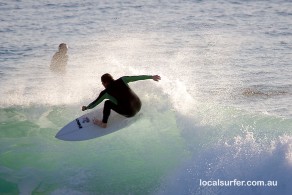 Blue wave off Burleigh